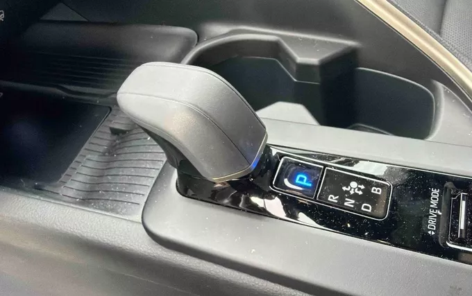 TOYOTA C-HR Hybride Rechargeable 225 Collection Premiere photo 13 1104080
