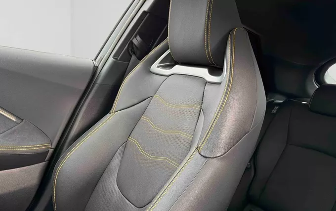TOYOTA C-HR Hybride Rechargeable 225 Collection Premiere photo 18 1104080