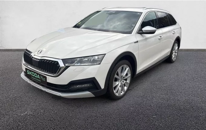 SKODA OCTAVIA Combi 2.0 TDI 200 ch DSG7 4x4 Scout extérieur trois quart avant gauche 2126731