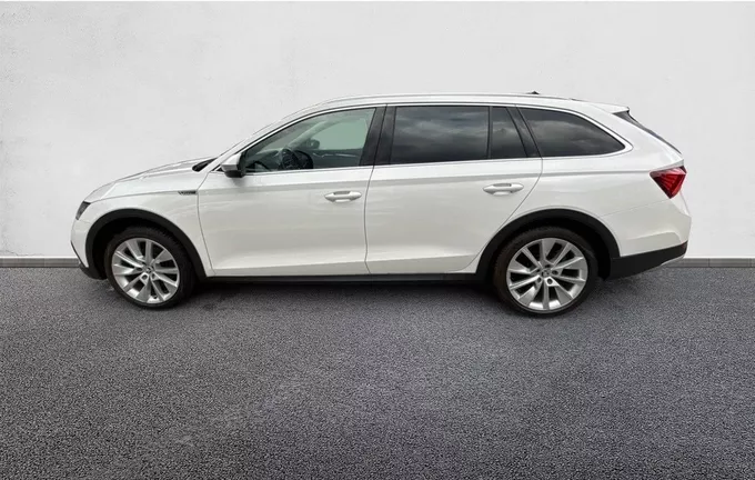 SKODA OCTAVIA Combi 2.0 TDI 200 ch DSG7 4x4 Scout extérieur trois quart arrière gauche 2126731