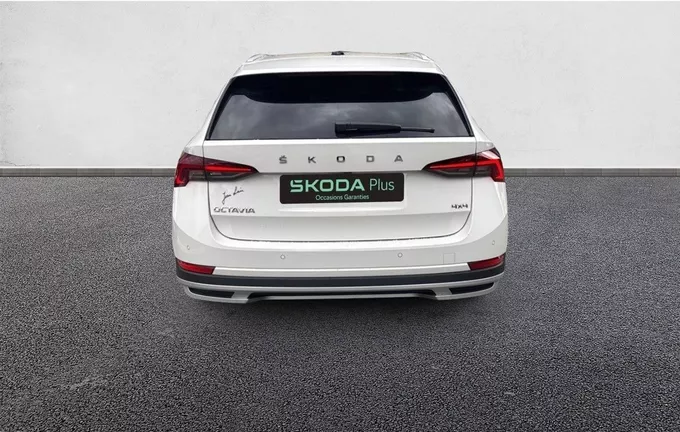 SKODA OCTAVIA Combi 2.0 TDI 200 ch DSG7 4x4 Scout extérieur côté gauche 2126731