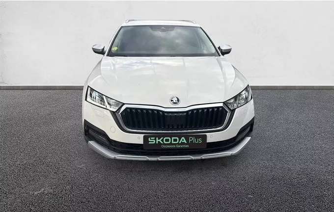 SKODA OCTAVIA Combi 2.0 TDI 200 ch DSG7 4x4 Scout photo 9 2126731