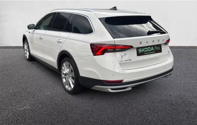 SKODA OCTAVIA Combi 2.0 TDI 200 ch DSG7 4x4 Scout photo 11 2126731