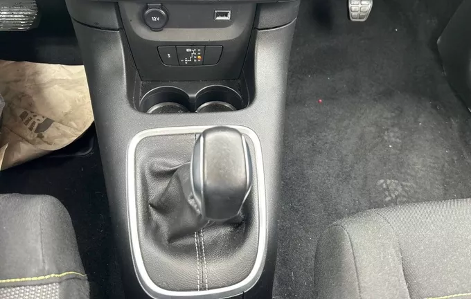CITROEN C3 PureTech 110 S&S EAT6 Shine photo 14 943171