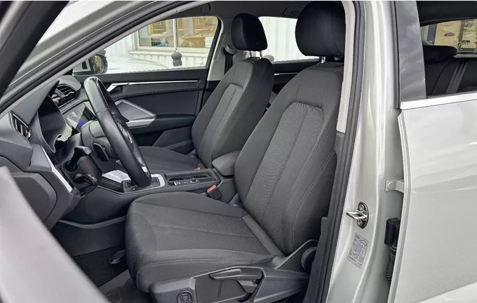 AUDI Q3 Sportback 35 TDI 150 ch S tronic 7 Business line extérieur trois quart arrière droit 213470