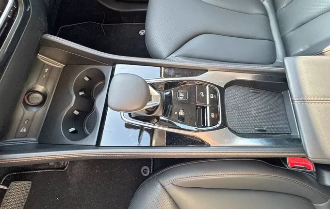 MG EHS 1.5T PHEV 272 ch Luxury photo 13 7670