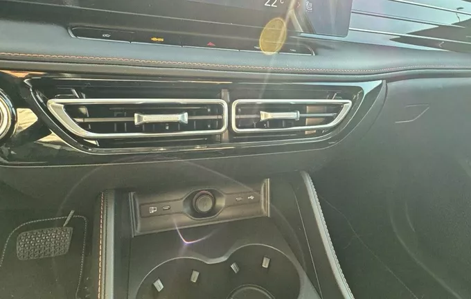 MG EHS 1.5T PHEV 272 ch Luxury photo 14 7670