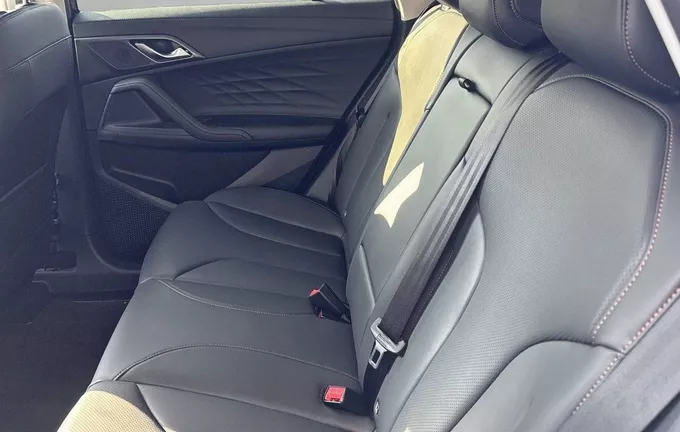 MG EHS 1.5T PHEV 272 ch Luxury photo 17 7670