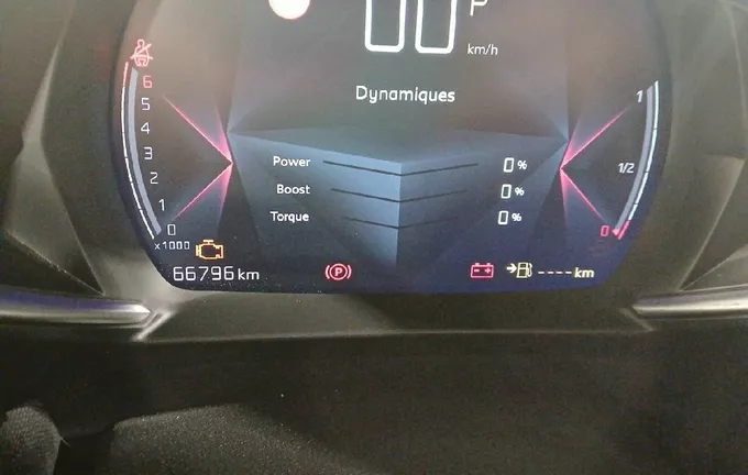 DS DS3 Crossback PureTech 130 EAT8 Performance Line extérieur arrière 944098