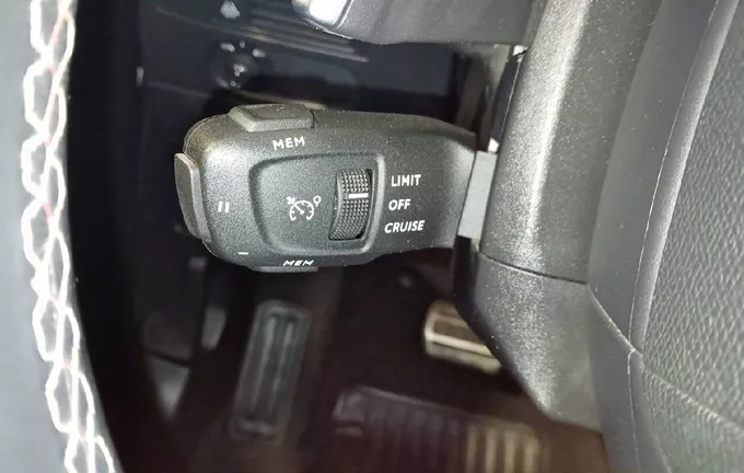 DS DS3 Crossback PureTech 130 EAT8 Performance Line photo 13 944098