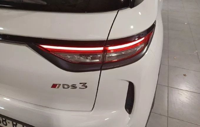 DS DS3 Crossback PureTech 130 EAT8 Performance Line photo 14 944098