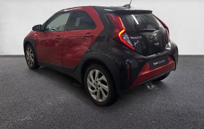 TOYOTA AYGO X 1.0 VVT-i 72 Design extérieur trois quart arrière gauche 1102817