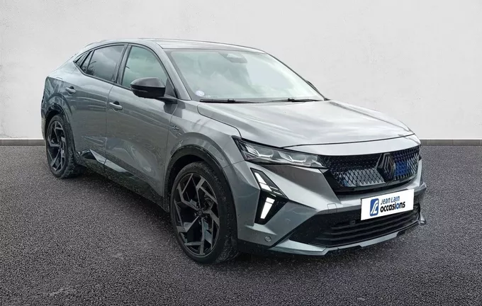 RENAULT RAFALE hyper hybrid E-Tech 300 ch 4x4 atelier Alpine extérieur trois quart avant droit 560930