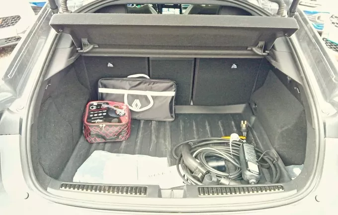 RENAULT RAFALE hyper hybrid E-Tech 300 ch 4x4 atelier Alpine photo 10 560930