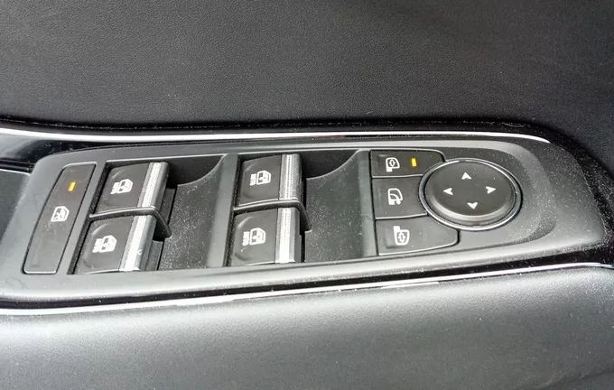 RENAULT RAFALE hyper hybrid E-Tech 300 ch 4x4 atelier Alpine photo 21 560930