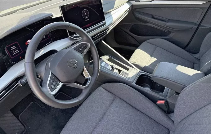 VOLKSWAGEN GOLF 1.5 eHybrid 204 DSG6 VW Edition photo 13 2126782
