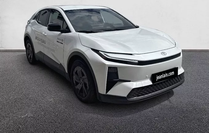 TOYOTA C-HR+ ELECTRIQUE C-HR+ Grande Autonomie 77 kWh Design extérieur trois quart avant droit 117140