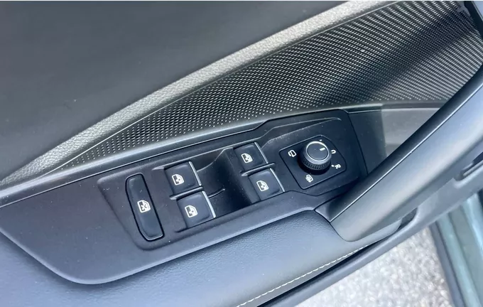 VOLKSWAGEN TIGUAN 1.5 eHybrid 272ch DSG6 Elegance photo 17 560151