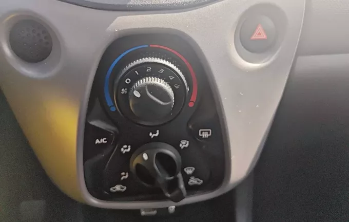 PEUGEOT 108 VTi 72ch BVM5 Active photo 15 213138