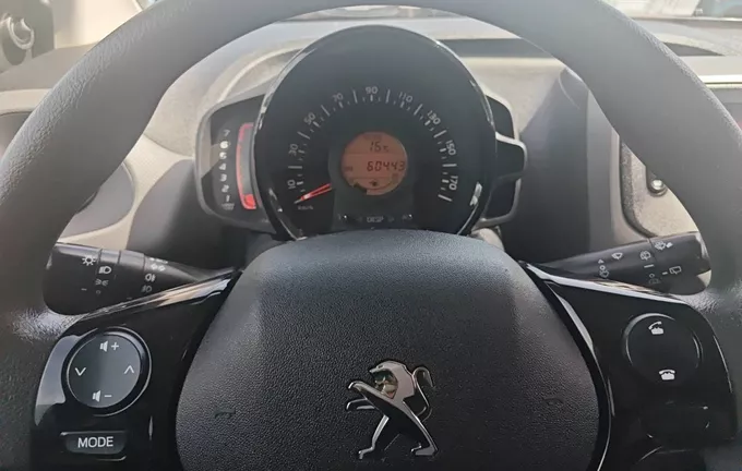 PEUGEOT 108 VTi 72ch BVM5 Active photo 16 213138