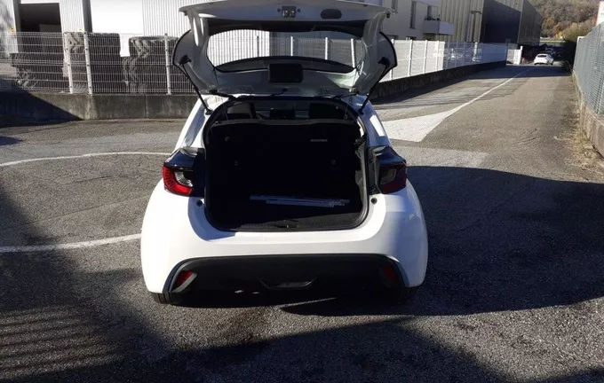 TOYOTA YARIS Hybride 116h Dynamic photo 10 1102615