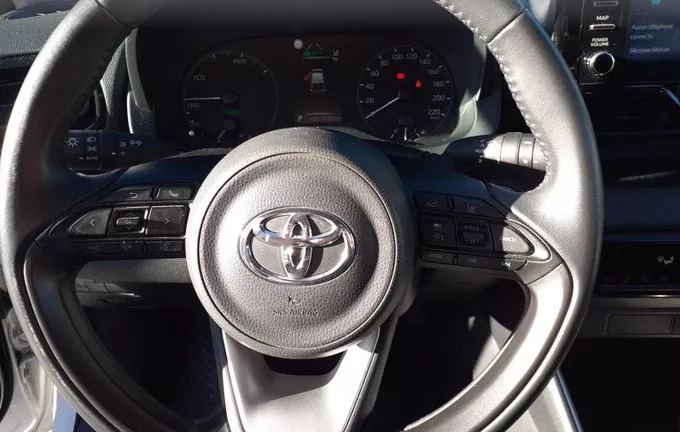 TOYOTA YARIS Hybride 116h Dynamic photo 12 1102615