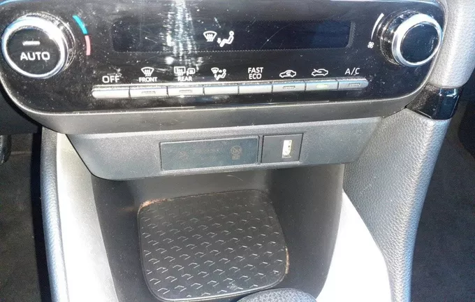 TOYOTA YARIS Hybride 116h Dynamic photo 14 1102615