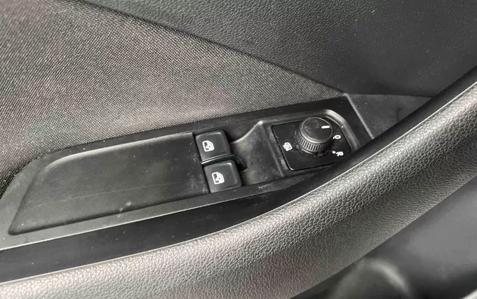 SKODA KAMIQ 1.0 TSI 95 ch BVM5 Active photo 18 2133043