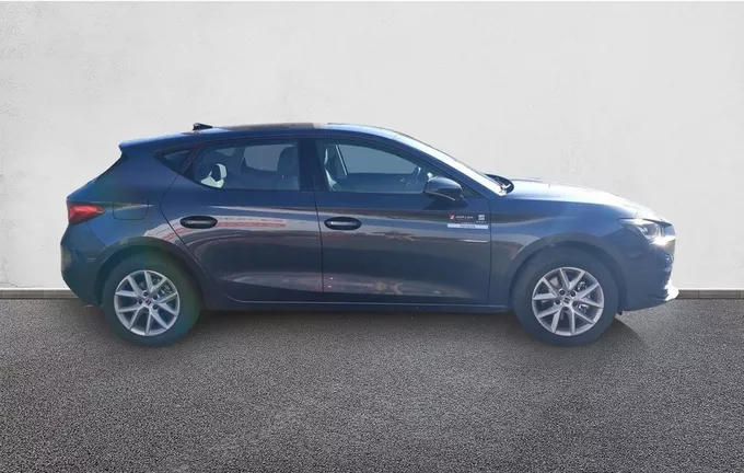 SEAT LEON 1.5 eTSI Hybrid 150 DSG7 Style extérieur côté droit 0208