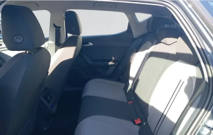 SEAT LEON 1.5 eTSI Hybrid 150 DSG7 Style extérieur arrière 0208