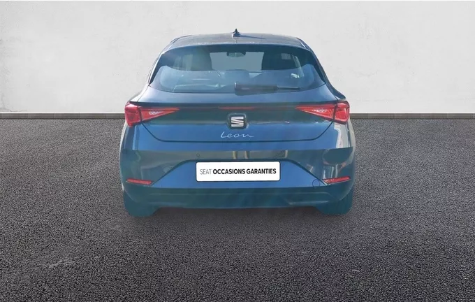 SEAT LEON 1.5 eTSI Hybrid 150 DSG7 Style extérieur côté gauche 0208