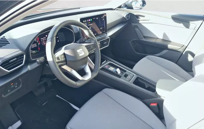 SEAT LEON 1.5 eTSI Hybrid 150 DSG7 Style photo 13 0208