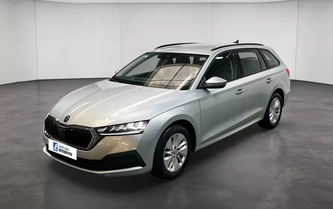 SKODA OCTAVIA Combi 1.0 TSI mHEV e-TEC 110 ch DSG7 Business extérieur trois quart avant gauche 2132676