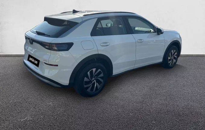 VOLKSWAGEN T-ROC 1.5 eTSI EVO2 Hybrid 116 ch DSG7 Life extérieur trois quart arrière droit 5871