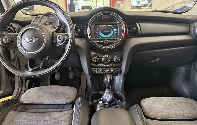 MINI HATCH 5 Portes One D 95 ch Edition Blackfriars photo 18 213388