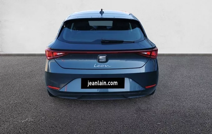 SEAT LEON 1.5 eTSI Hybrid 115 DSG7 Style extérieur arrière 0421