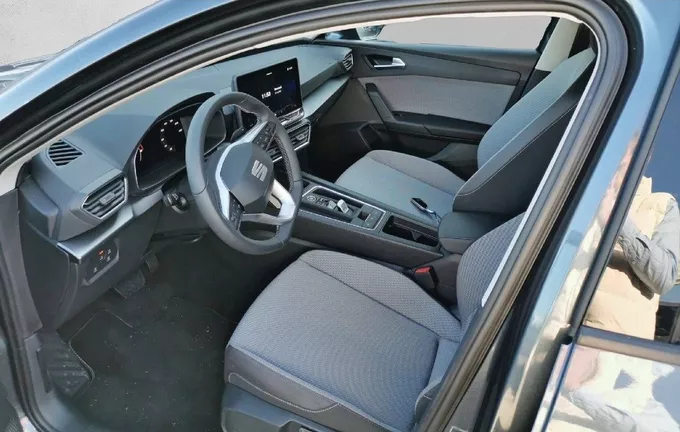 SEAT LEON 1.5 eTSI Hybrid 115 DSG7 Style photo 11 0421