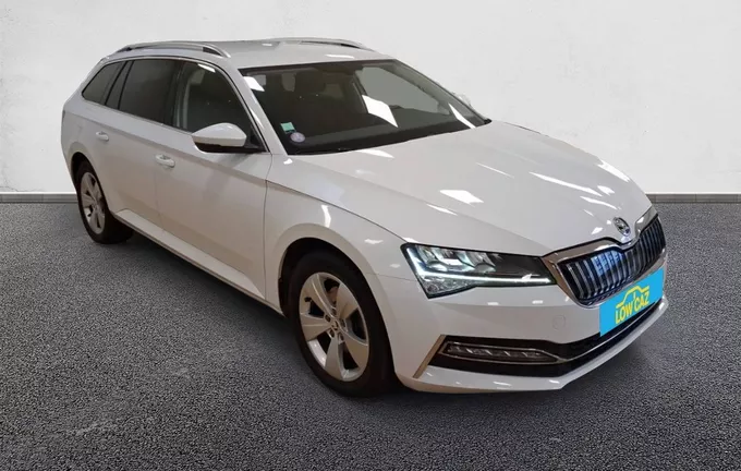 SKODA SUPERB Combi 1.4 TSI PHEV 218 ch DSG6 Business extérieur trois quart avant droit 212719