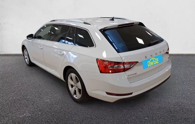 SKODA SUPERB Combi 1.4 TSI PHEV 218 ch DSG6 Business extérieur trois quart arrière gauche 212719