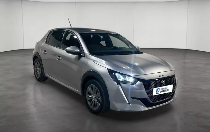 PEUGEOT 208 Electrique 50 kWh 136ch Allure extérieur trois quart avant droit 2132136