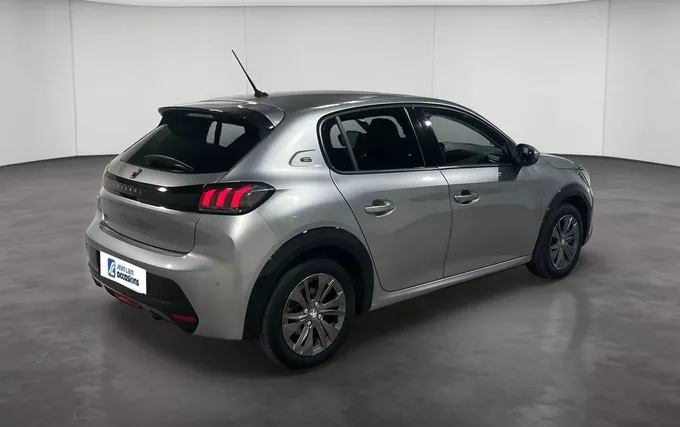 PEUGEOT 208 Electrique 50 kWh 136ch Allure extérieur trois quart arrière droit 2132136