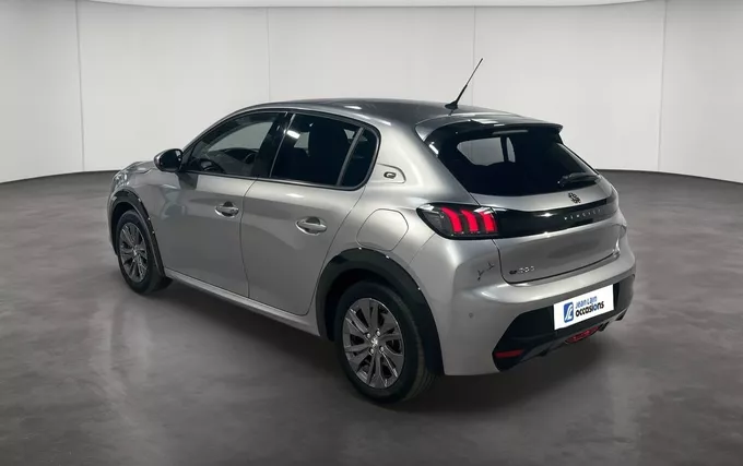 PEUGEOT 208 Electrique 50 kWh 136ch Allure extérieur trois quart arrière gauche 2132136