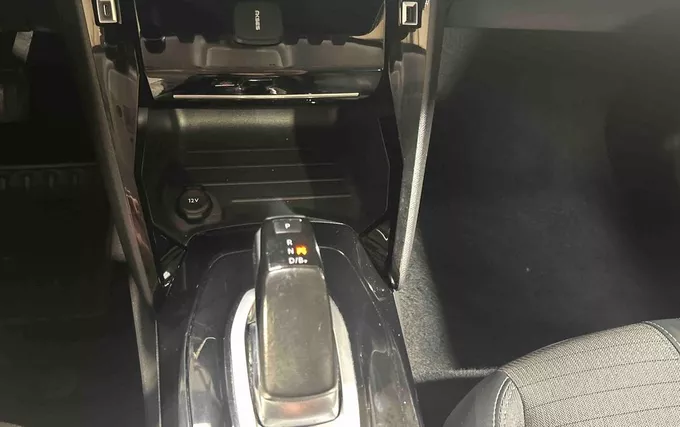 PEUGEOT 208 Electrique 50 kWh 136ch Allure photo 13 2132136