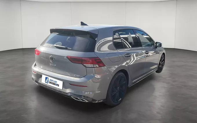 VOLKSWAGEN GOLF 1.5 eTSI OPF 150 DSG7 R-Line extérieur trois quart arrière droit 2132237