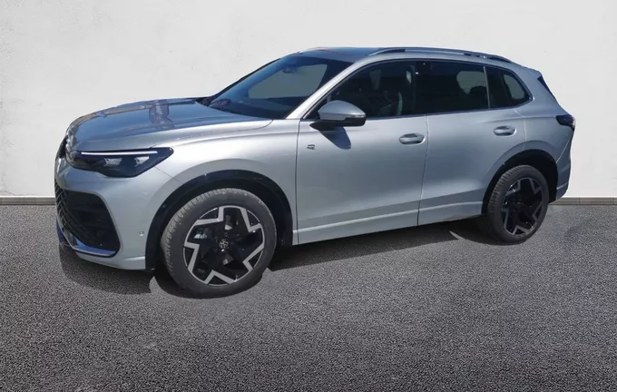 VOLKSWAGEN TIGUAN 2.0 TDI 150ch DSG7 R-Line extérieur trois quart arrière gauche 1452