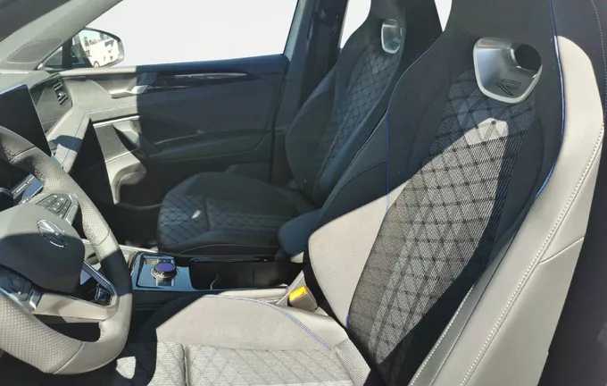 VOLKSWAGEN TIGUAN 2.0 TDI 150ch DSG7 R-Line photo 18 1452