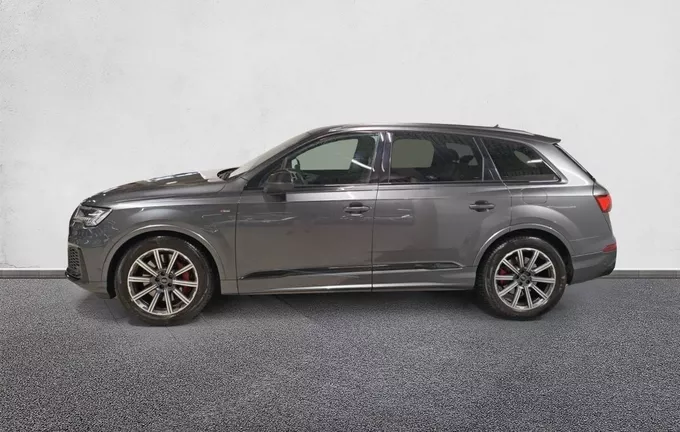 AUDI Q7 60 TFSI e 462 Tiptronic 8 Quattro Competition extérieur côté gauche 2119157