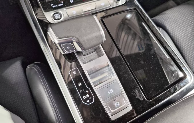 AUDI Q7 60 TFSI e 462 Tiptronic 8 Quattro Competition photo 13 2119157