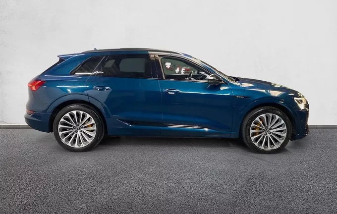 AUDI E-TRON 55 quattro 408 ch Avus Extended extérieur côté droit 2129381