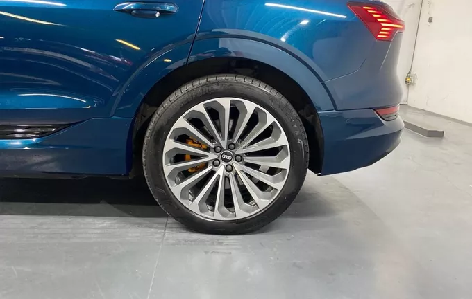 AUDI E-TRON 55 quattro 408 ch Avus Extended photo 9 2129381
